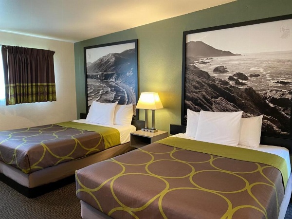 Super 8 by Wyndham Monterey image 29